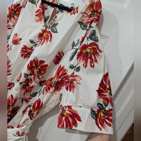 NWT Lane Bryant White Floral Print Belted Peplum Top in Size 26 - Picture 5 of 11